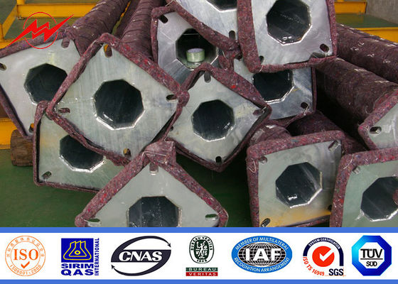 Q235 सिंगल आर्म स्टील हाई मस्ट लाइट ध्रुव 6 मीटर के साथ 15 साल की वारंटी समय