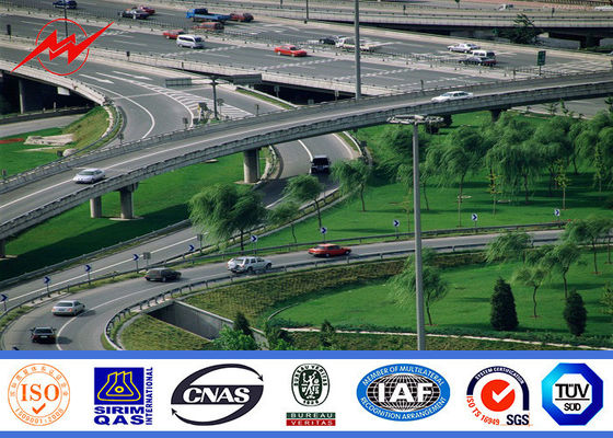 Aotumatic उत्थापन प्रणाली के साथ हेक्सागोनल / अष्टकोणीय 25m 30m उच्च मास्ट लाइट डंडे