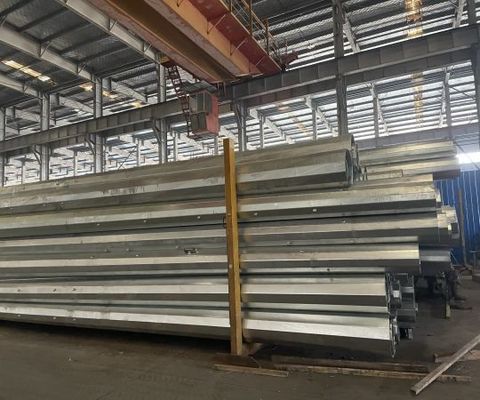 8 एम स्टील ट्यूबलर पोल 69kv पावर डिस्ट्रीब्यूशन ट्रांसमिशन लाइन के लिए 3 मिमी मोटाई के साथ तकनीकी और सुरक्षा मानकों को पूरा करता है