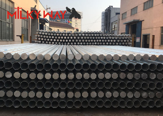 11M 8KN जस्ती स्टील ट्यूबलर दूरबीन पोल बिटुमेन के साथ 450mpa उपज शक्ति