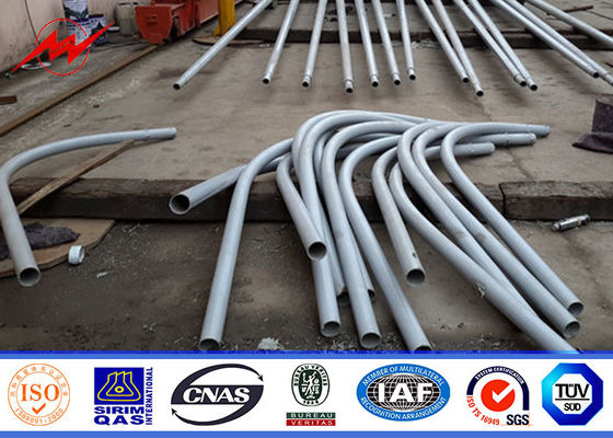 60 मिमी डायआ डबल घुमावदार आर्म के साथ अष्टकोणीय आउटडोर स्ट्रीट लाइट डंडे 5 एम से 15 एम