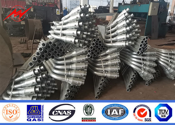 90-100lm/W चमक और IP65 सुरक्षा के साथ 6m सौर स्ट्रीट लाइट पोल